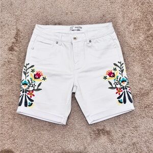 White Embroidered Women's Shorts